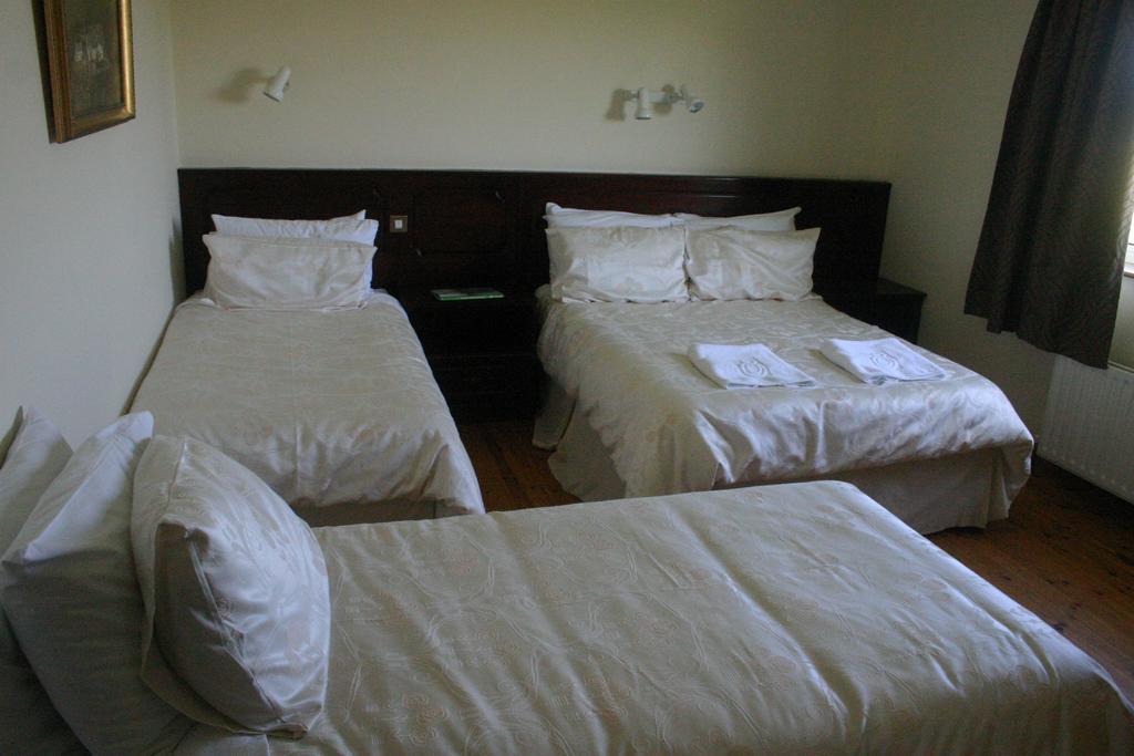 Portarra Lodge Guesthouse Moycullen Zimmer foto
